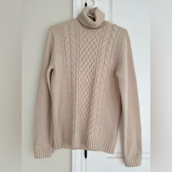 MASSIMO DUTTI beige wool turtleneck sweater (S) - Picture 1 of 8